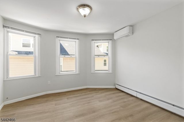 40 Teaneck Rd, Ridgefield Park Village, NJ 07660
