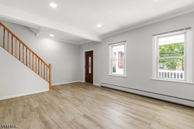 40 Teaneck Rd, Ridgefield Park Village, NJ 07660