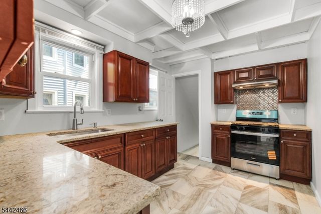 40 Teaneck Rd, Ridgefield Park Village, NJ 07660