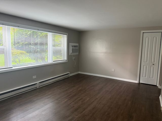 4225 FOREST Avenue E1N, Downers Grove, IL 60515