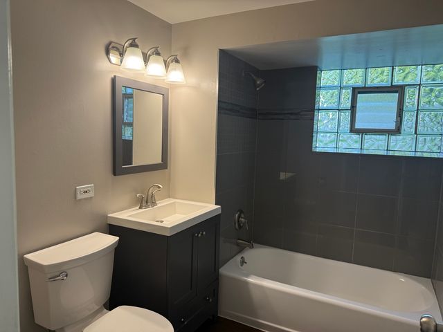 4225 FOREST Avenue E1N, Downers Grove, IL 60515