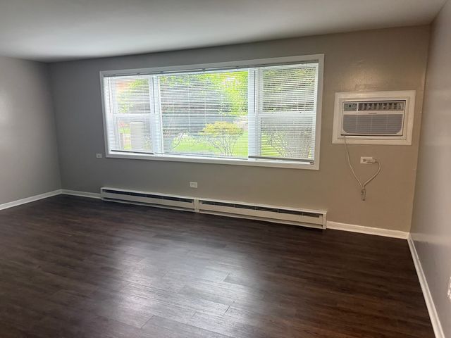 4225 FOREST Avenue E1N, Downers Grove, IL 60515