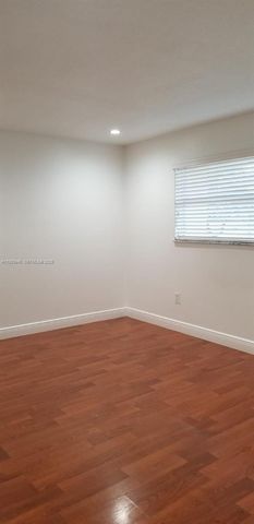 15639 SW 73rd Cir Ter 7-8, Miami, FL 33193