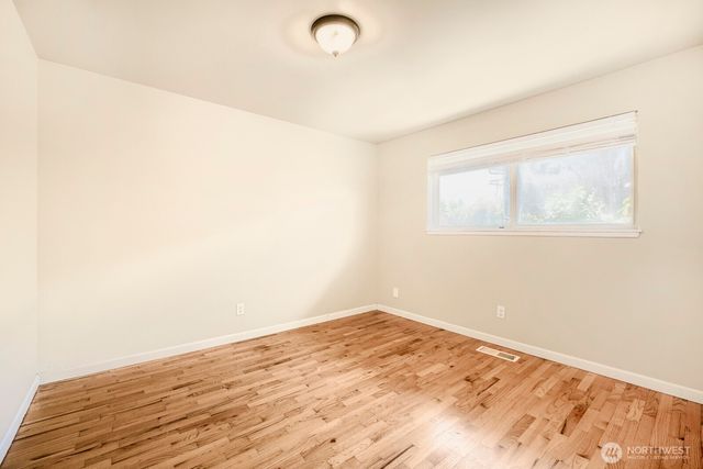 23227 110th Place SE, Kent, WA 98031