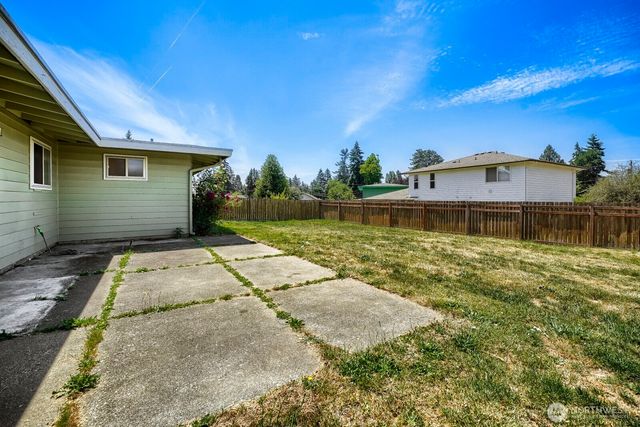 23227 110th Place SE, Kent, WA 98031
