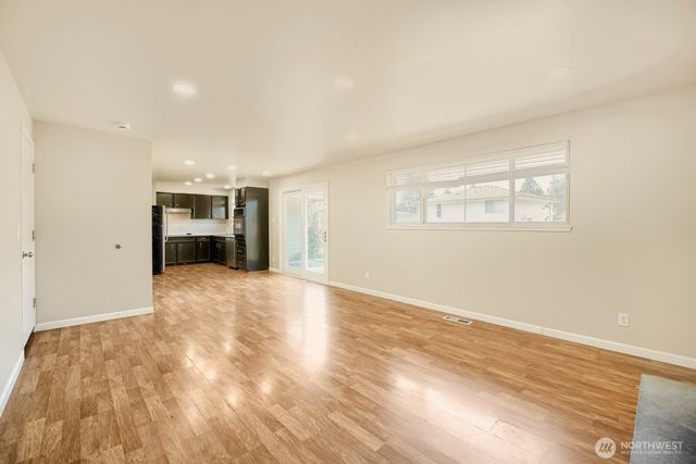 23227 110th Place SE, Kent, WA 98031