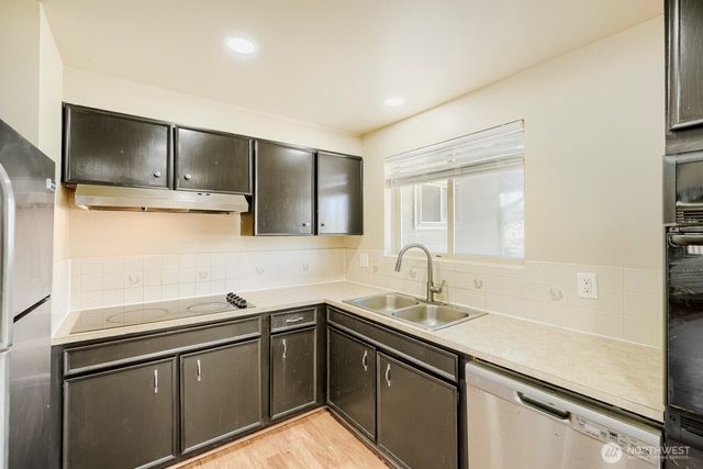 23227 110th Place SE, Kent, WA 98031