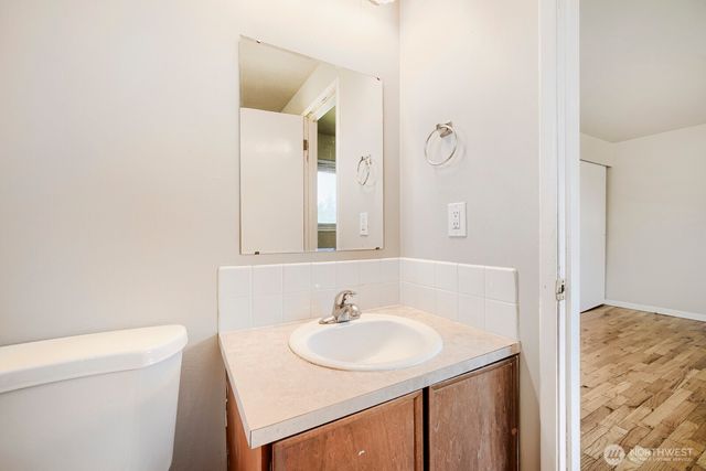 23227 110th Place SE, Kent, WA 98031