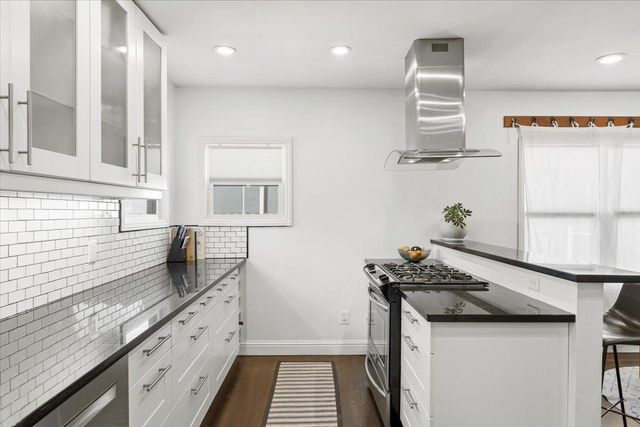 2100 36th Street, Sacramento, CA 95817