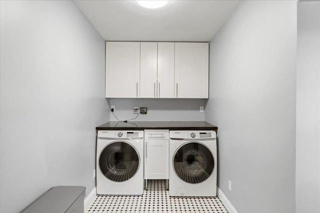 2100 36th Street, Sacramento, CA 95817