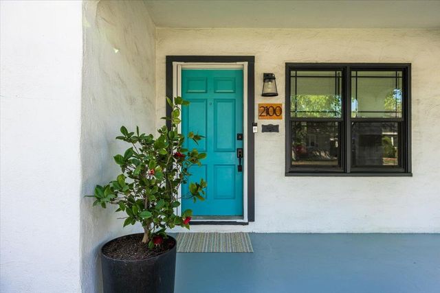 2100 36th Street, Sacramento, CA 95817