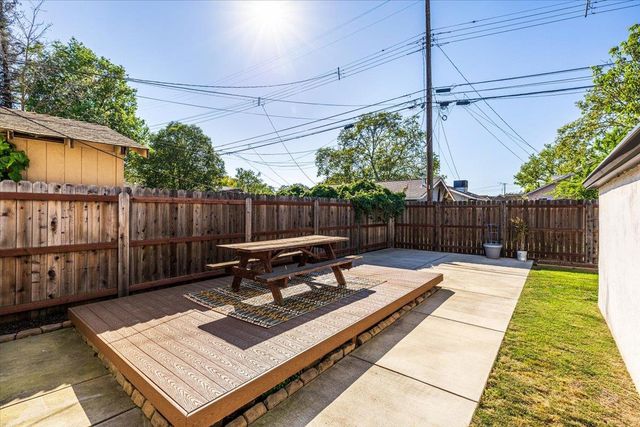 2100 36th Street, Sacramento, CA 95817