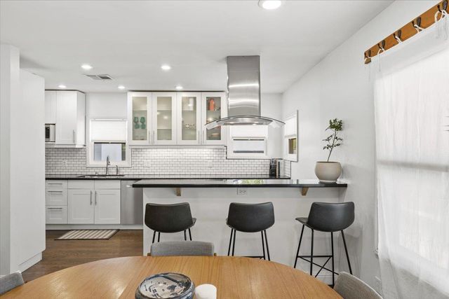 2100 36th Street, Sacramento, CA 95817