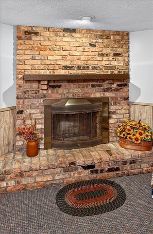 10707 Chowen Circle, Bloomington, MN 55431