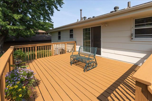 10707 Chowen Circle, Bloomington, MN 55431