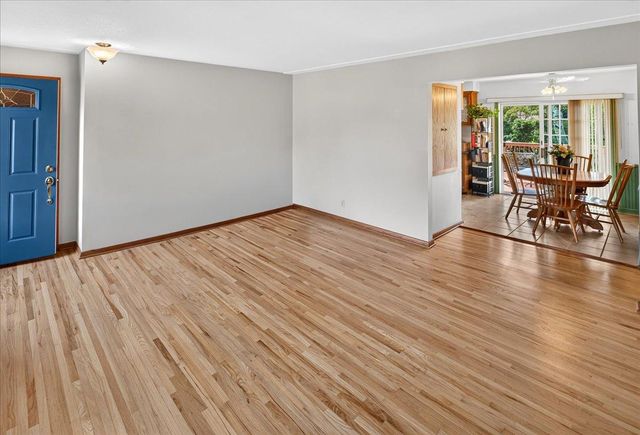 10707 Chowen Circle, Bloomington, MN 55431