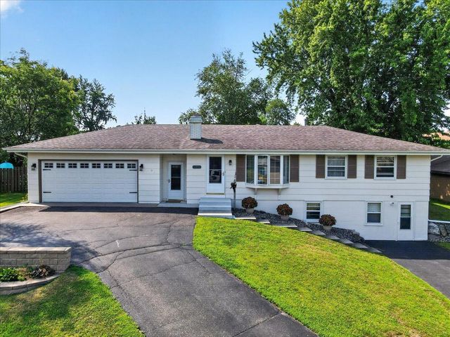 10707 Chowen Circle, Bloomington, MN 55431
