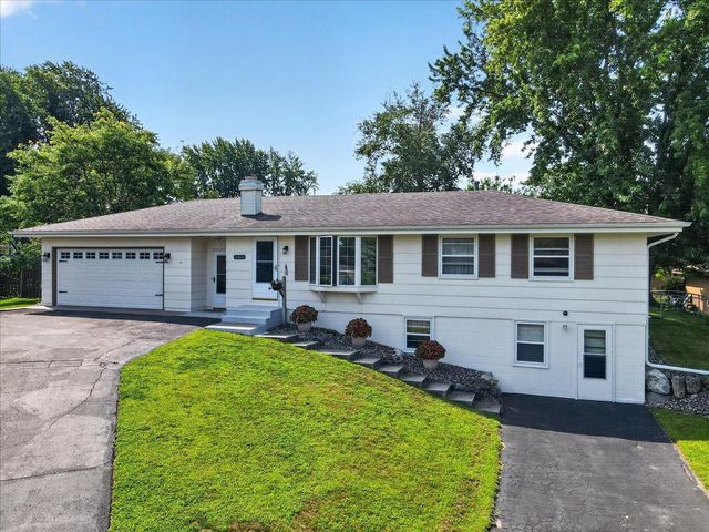 10707 Chowen Circle, Bloomington, MN 55431