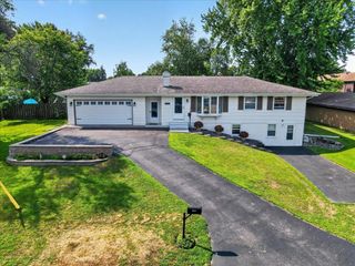 10707 Chowen Circle, Bloomington, MN 55431