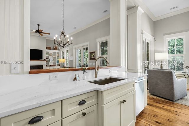 5 Oldfield Village Rd, Bluffton, SC 29909