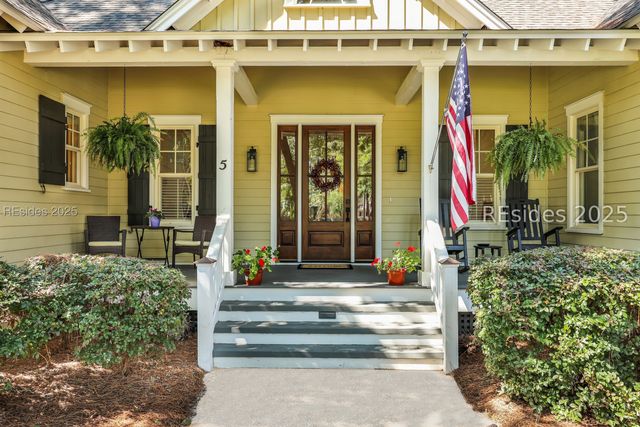5 Oldfield Village Rd, Bluffton, SC 29909