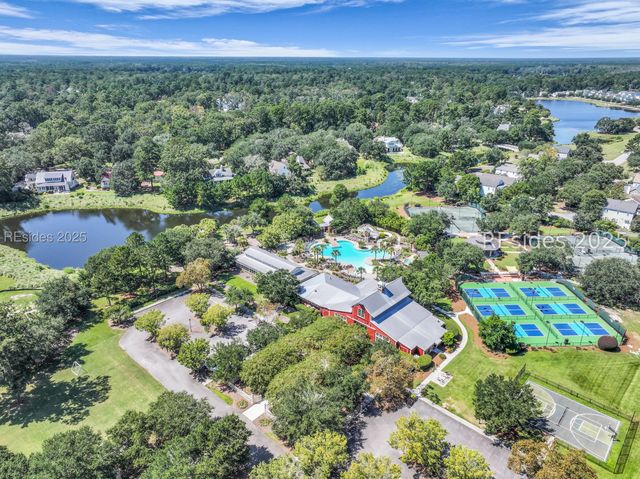 5 Oldfield Village Rd, Bluffton, SC 29909