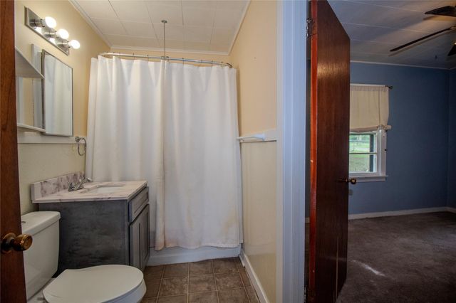 506 W Elm Street, Crockett, TX 75835