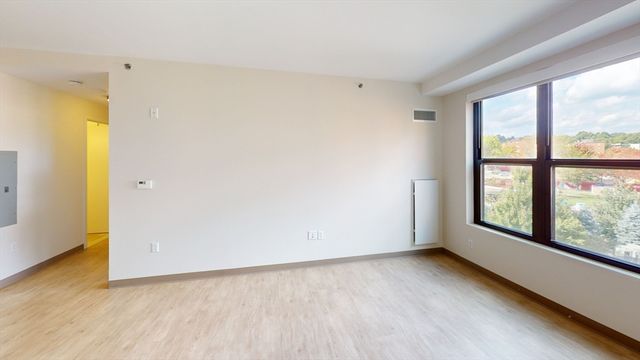 225 Centre 409, Boston, MA 02119