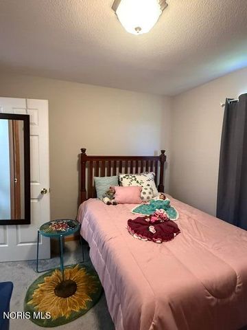 302 Hidden Ridge, Delta, OH 43515