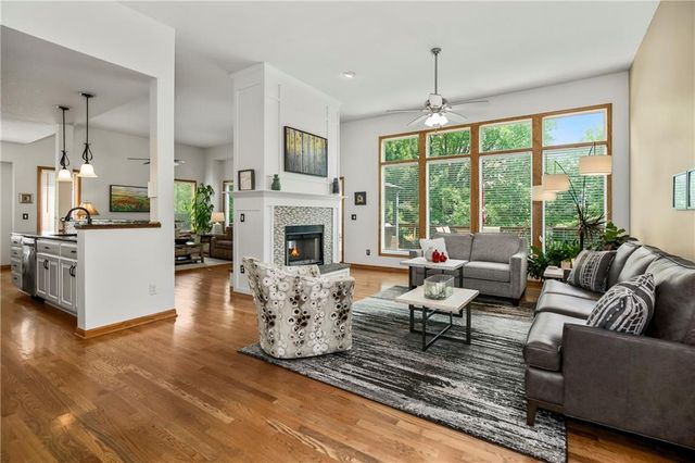 8301 W 157th Street, Overland Park, KS 66223