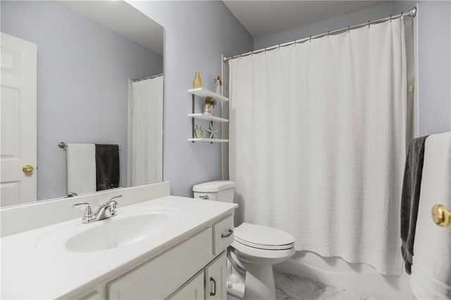 8301 W 157th Street, Overland Park, KS 66223