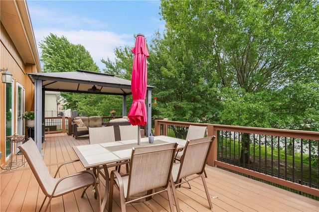 8301 W 157th Street, Overland Park, KS 66223