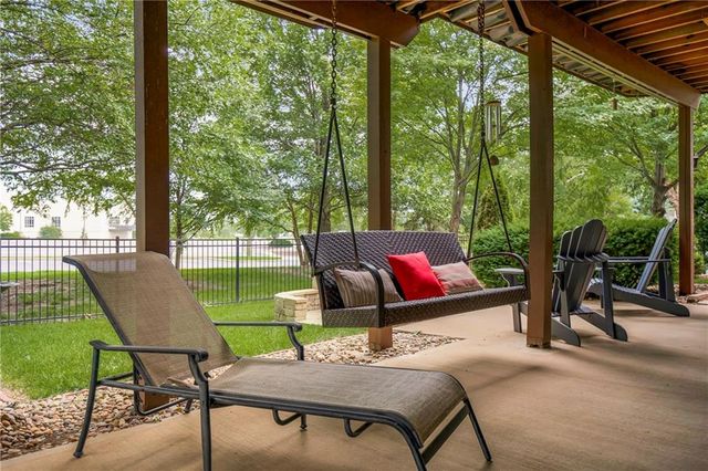 8301 W 157th Street, Overland Park, KS 66223