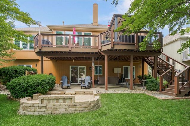 8301 W 157th Street, Overland Park, KS 66223