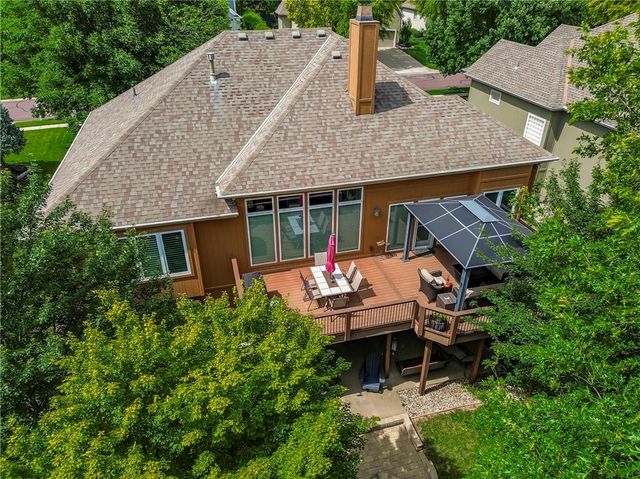 8301 W 157th Street, Overland Park, KS 66223