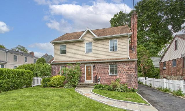 37 Myrtle Boulevard, Larchmont, NY 10538
