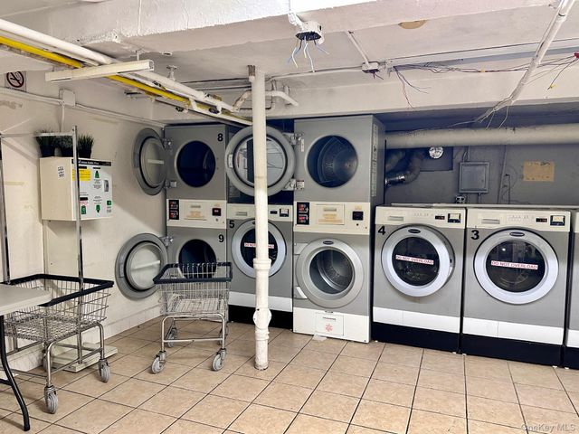 37-20 81st Street 4E, Jackson Heights, NY 11372