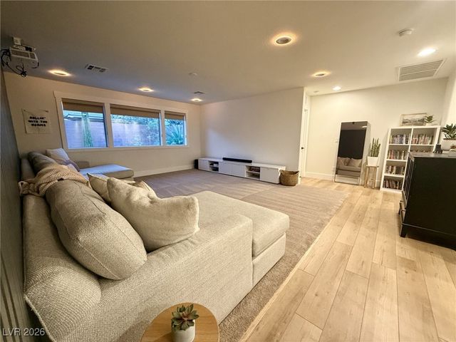 5571 Bethany Bend Drive, Las Vegas, NV 89135