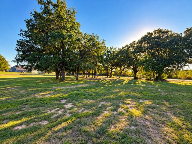 151 Russell Road, Lipan, TX 76462