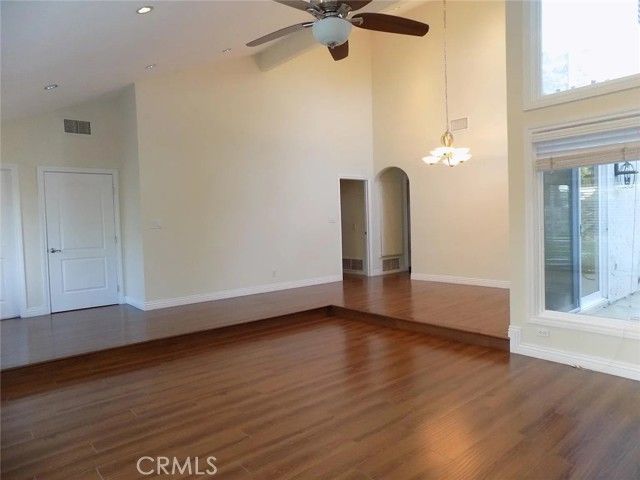 17511 Tuscan Dr, Granada Hills (los Angeles), CA 91344