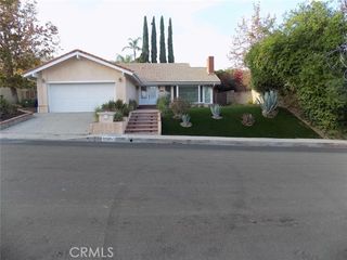 17511 Tuscan Dr, Granada Hills (los Angeles), CA 91344