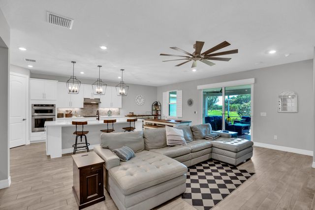 10281 SW Captiva Dr, Port St Lucie, FL 34987