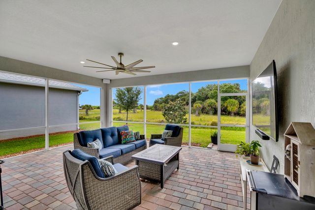10281 SW Captiva Dr, Port St Lucie, FL 34987