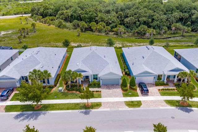 10281 SW Captiva Dr, Port St Lucie, FL 34987
