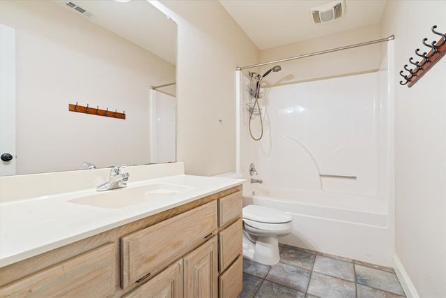 26 Leicester Drive, Bella Vista, AR 72714