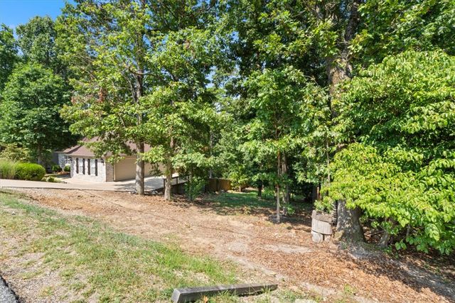 26 Leicester Drive, Bella Vista, AR 72714