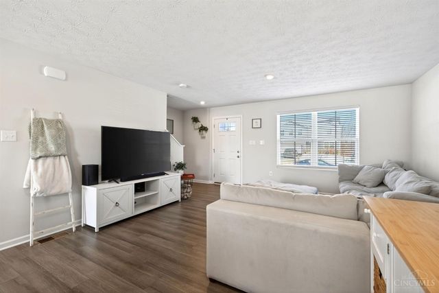 6633 Rivulet Drive, Middletown, OH 45042