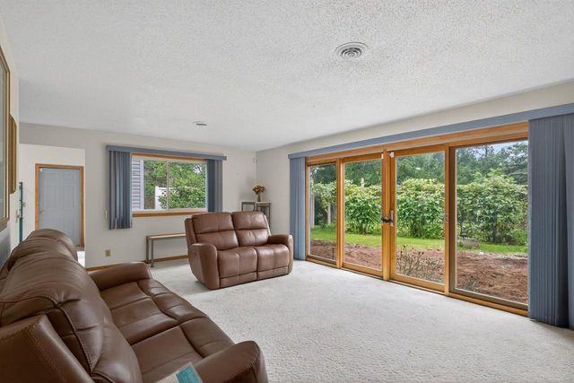 8210 GROVE AVENUE, Wisconsin Rapids, WI 54494