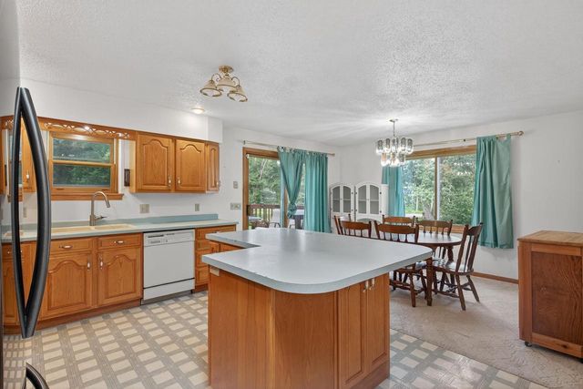 8210 GROVE AVENUE, Wisconsin Rapids, WI 54494