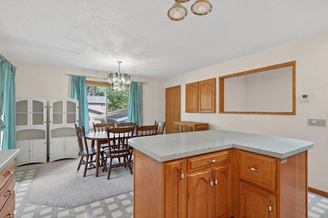 8210 GROVE AVENUE, Wisconsin Rapids, WI 54494